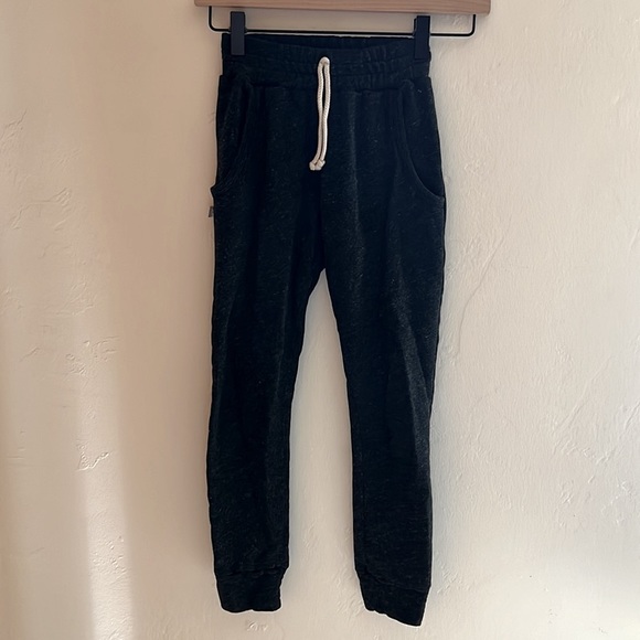 Childshoods Clothing jogger set 8/9 - Picture 7 of 11